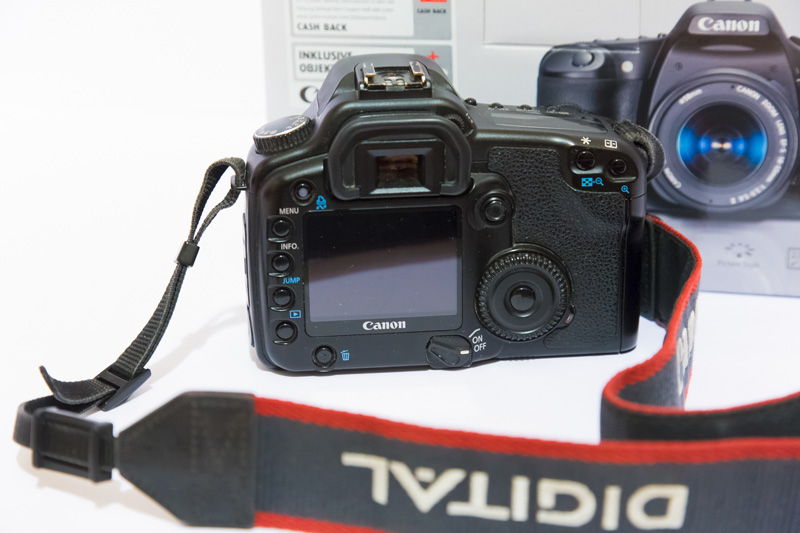 canon30d_2.jpg
