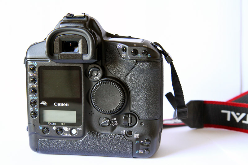 Canon 1DS Mark II (4).jpg