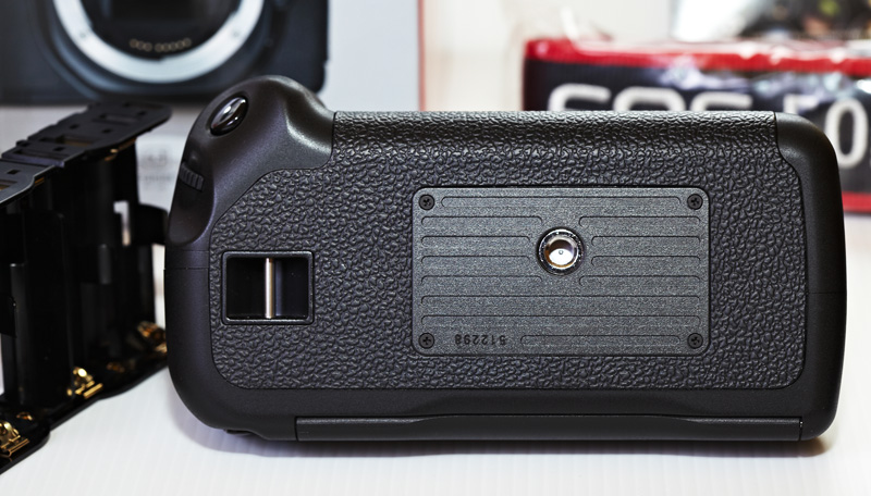 Canon BG-E2N_2.jpg