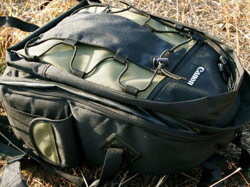 Canon_Deluxe_Photo_Backpack_200EG_2_rid.jpg