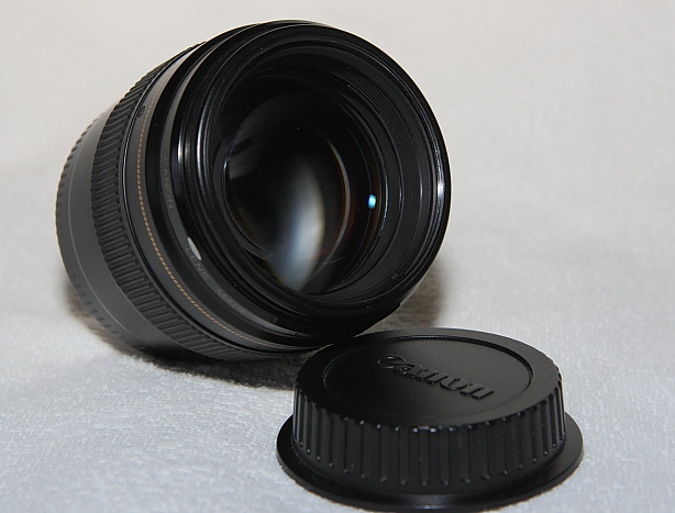 Canon EF 100 f2  2.JPG