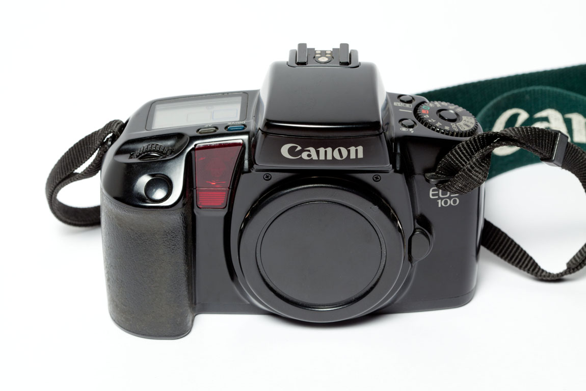 Canon EOS 100p.jpg