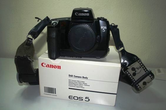 Canon EOS 5.jpg
