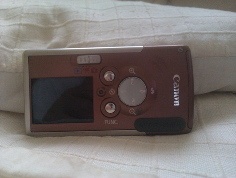 canon ixus.jpg