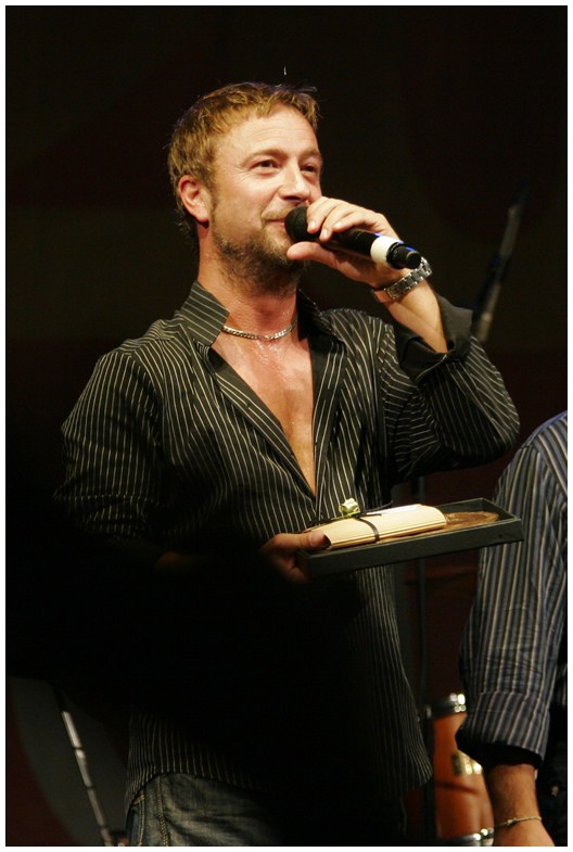 cantante10_3.jpg
