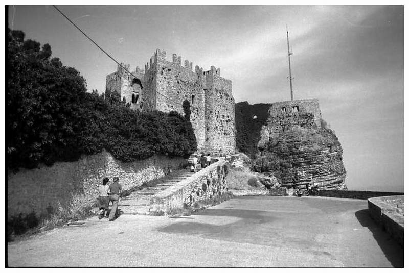 Castello Venere 28mm.JPG