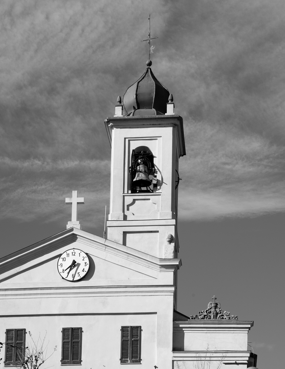 chiesa-bw.jpg