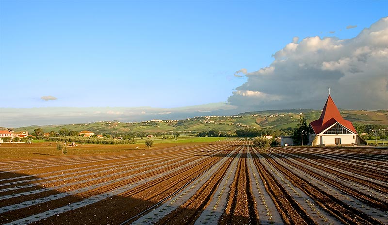 Chiesa-di-campagna.jpg