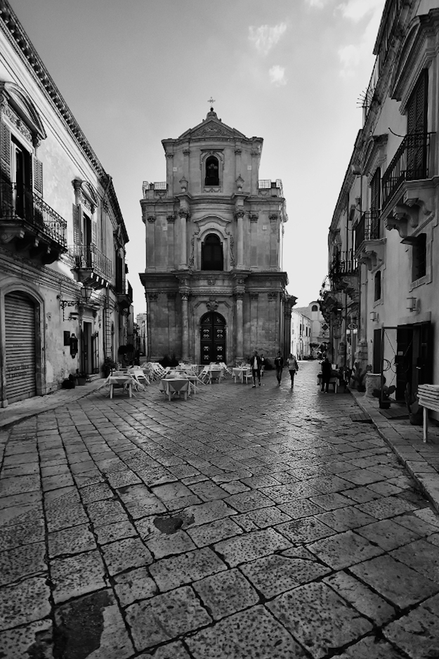 chiesa1.jpg