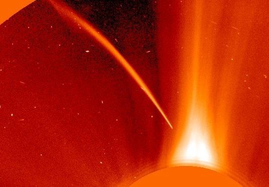 Cometa_radente_SOHO.jpg