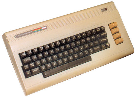 commodore-241782-003-f.jpg