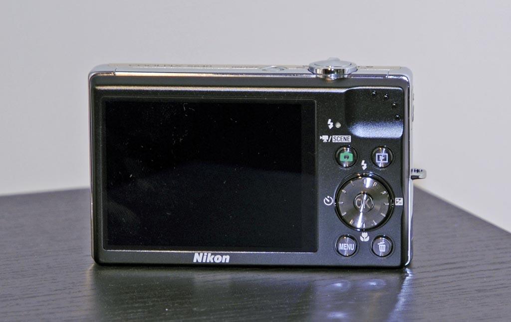 Coolpix_S640_2.jpg