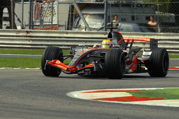 Copia-di-20070828---Monza-Test-F1-2723.jpg