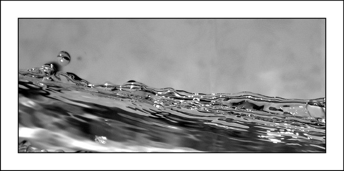 Copia di acqua-astratto.jpg