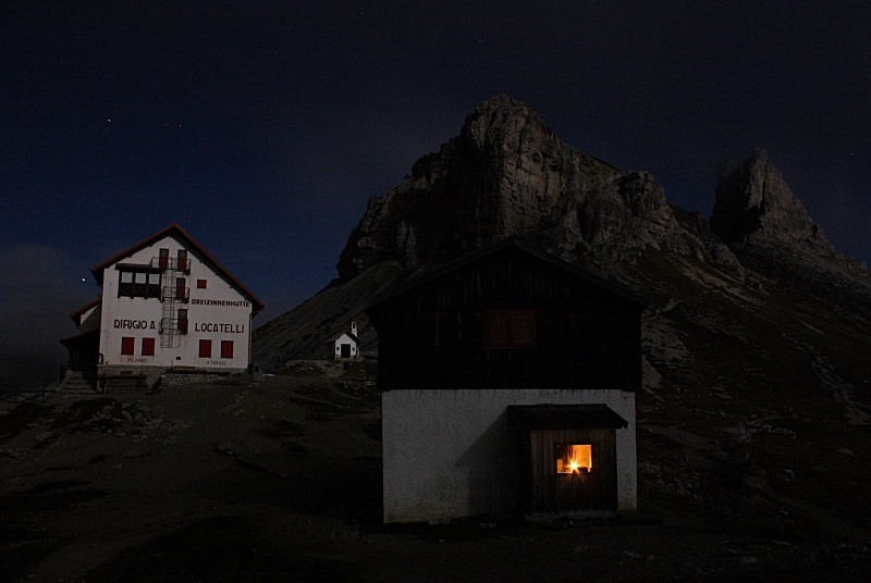 Copia di locatelli_notte.JPG