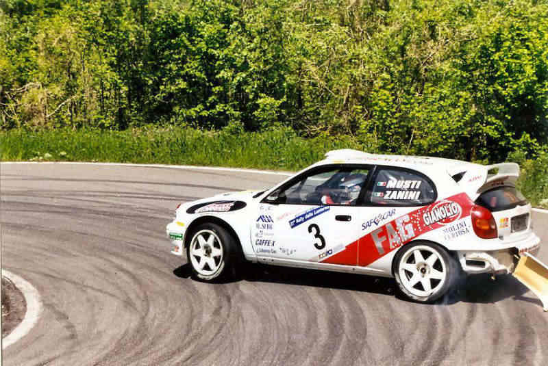 corolla_03_150_lanterna05.jpg