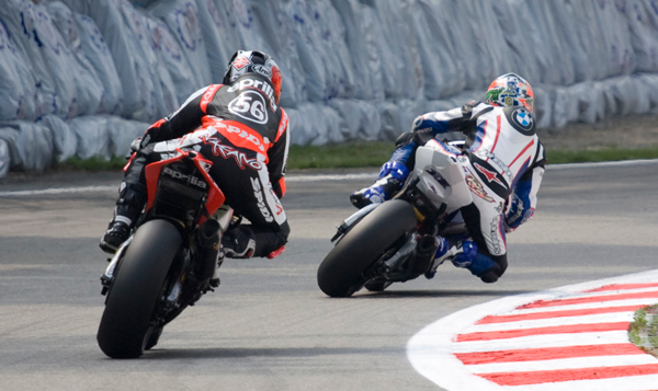 Corser-VS-Nakano-in-Ascari.jpg