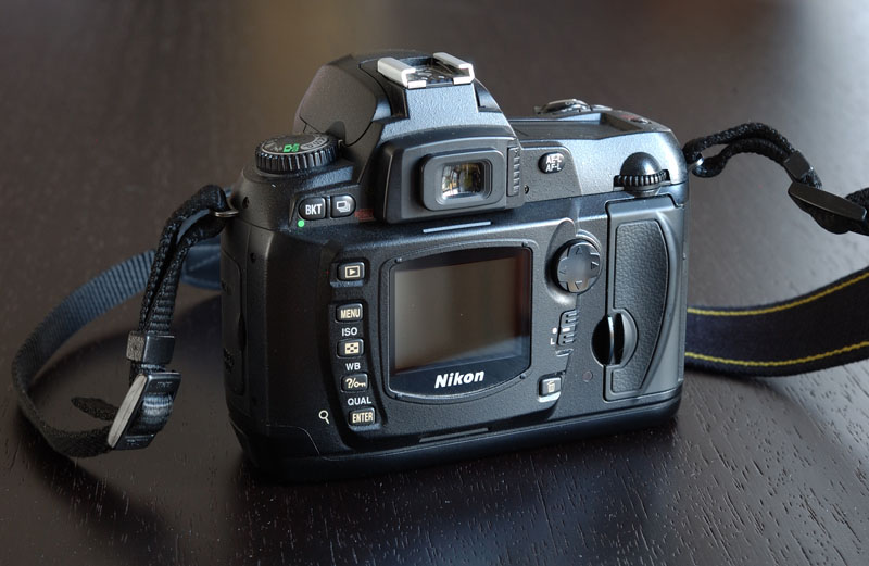 D-70-BACK-s.jpg