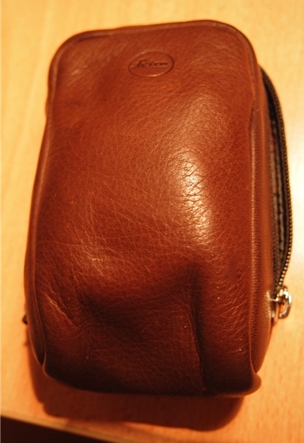 d-lux 5 case.jpg