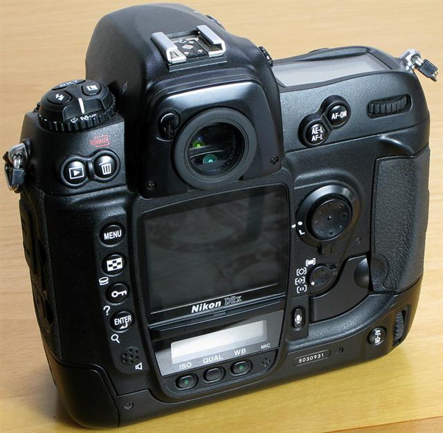 d2x_back_small (Small).jpg