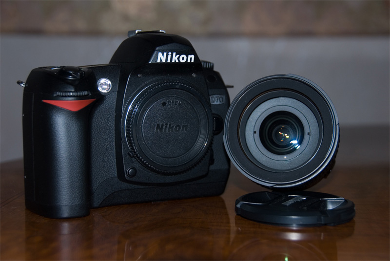 D70FRONTE-+-18-70.jpg