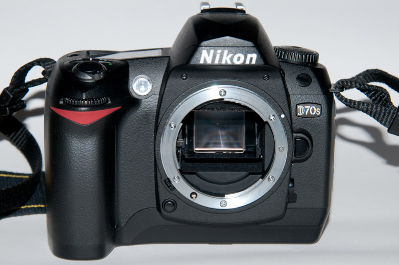 d70s-1-800.jpg