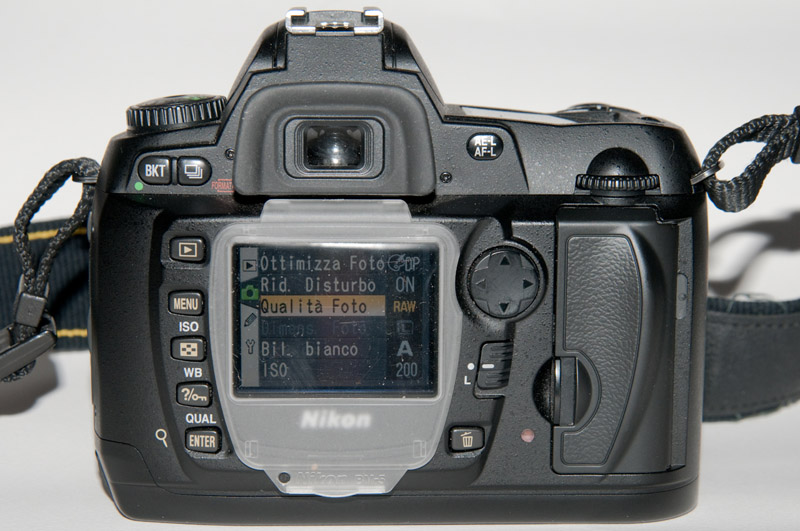 d70s-2-800.jpg