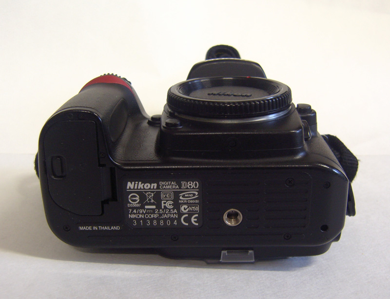 D80 E.JPG