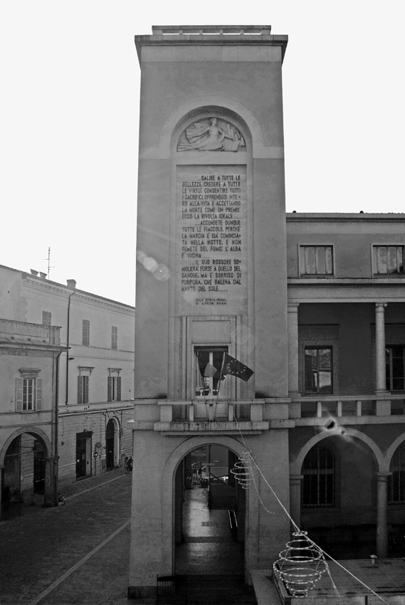 dalla-finestra-del-mio-ex-ufficio_4.jpg