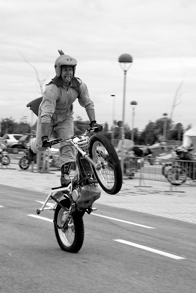 dan-8960-B&W.jpg