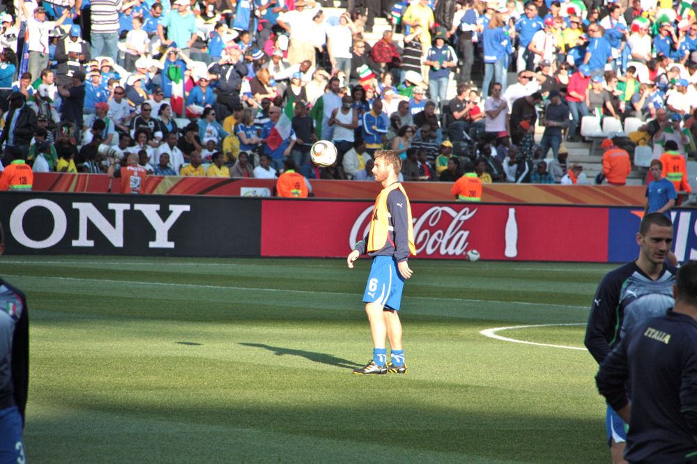 De Rossi full.jpg