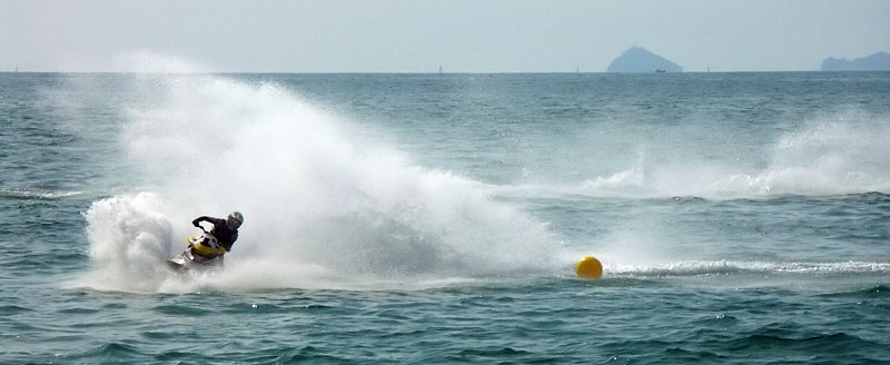 derapare sull acqua  !!!.jpg