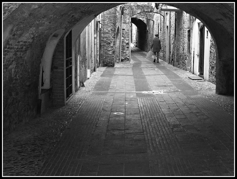 df-B-W.jpg