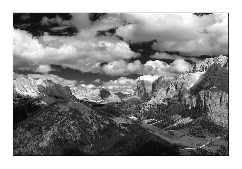 dolombw_02.jpg