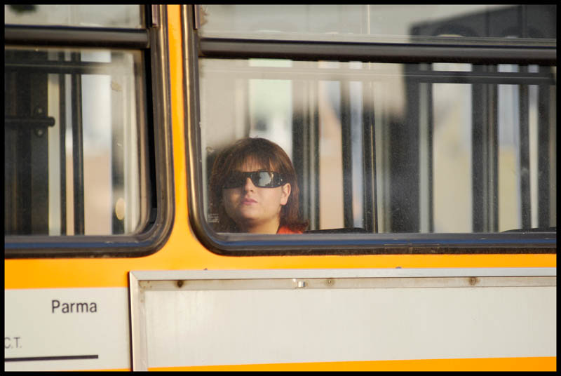 donna in corriera.jpg