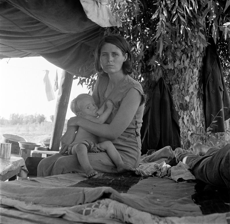Dorothea_Lange,_Drought_refugees_from_Oklahoma_camping_by_the_roadside,_Blythe,_California,_1936.jpg