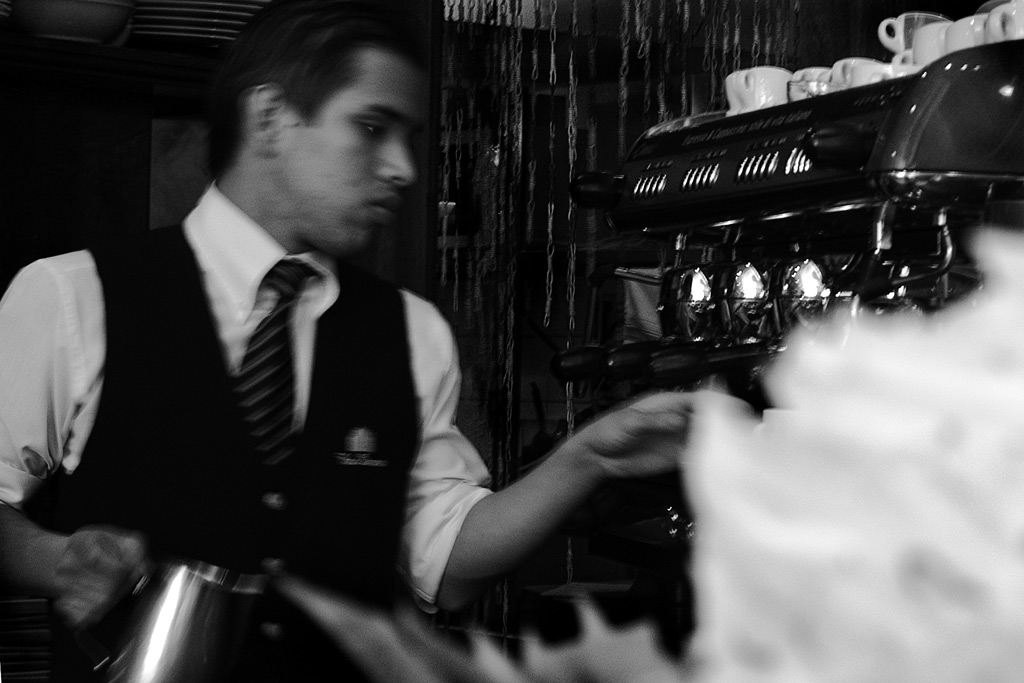 DSCN0022-bar.jpg