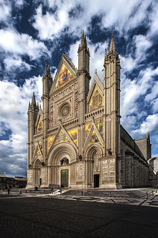 Duomo facciata 01 B.jpg