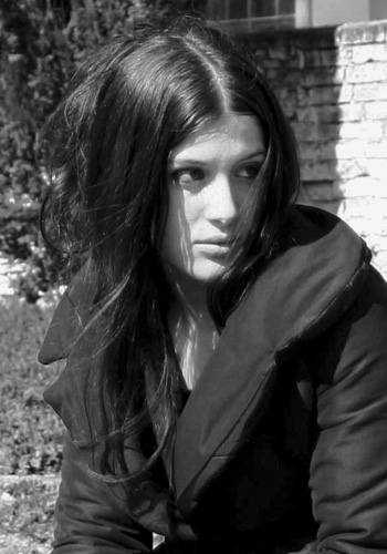 elena_crop_100__bn.jpg