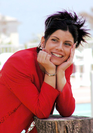 elisaweb_180[1]_copy.jpg
