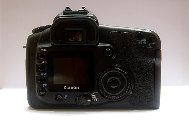 eos20dretro 2rid.jpg