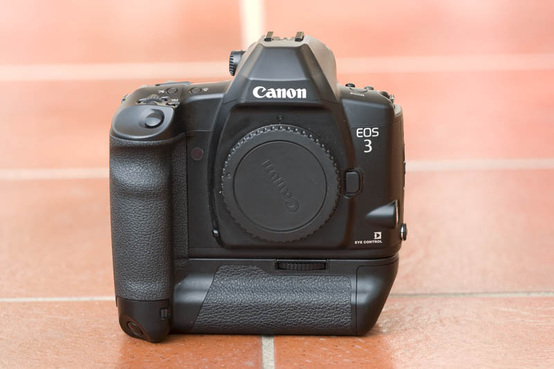 eos3 1.jpg