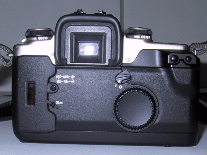eos50e_dietro.jpg