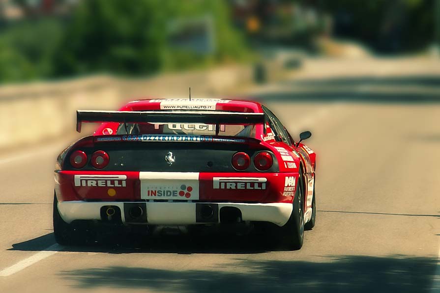 ferrari.jpg