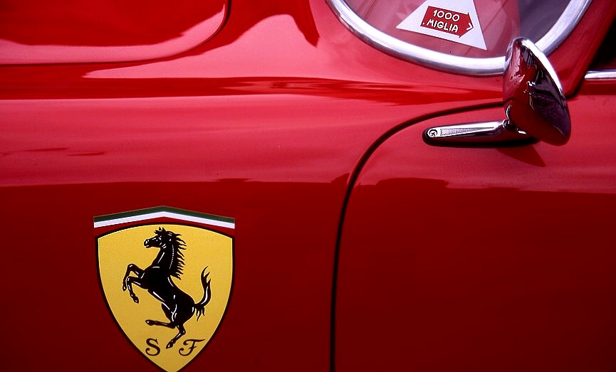 ferrari.jpg