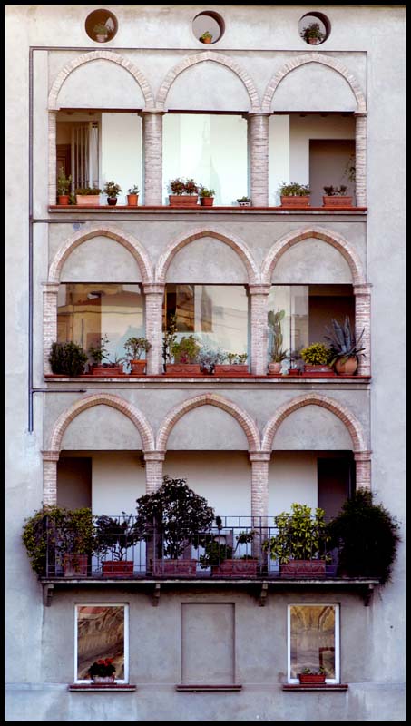 finestre lungoparma.jpg