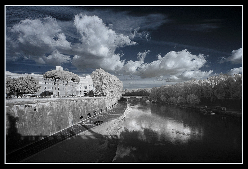 Fiume Tevere.jpg