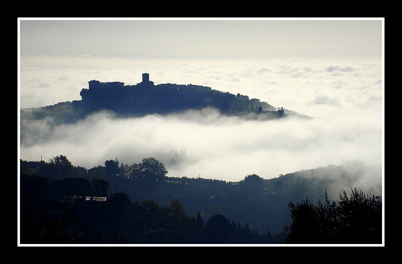 fra-le-nuvole.jpg