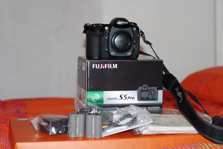 FUJI S5.jpg