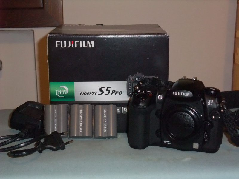 Fuji S5 pro_0.JPG